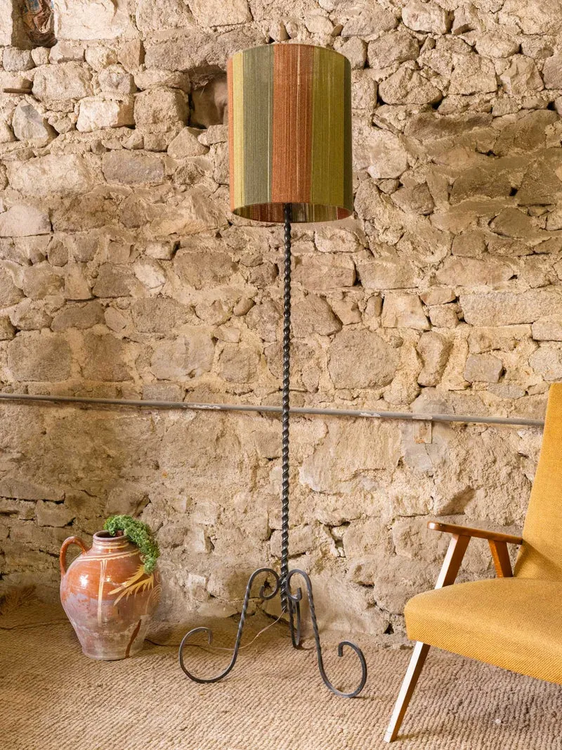 Julien, le lampadaire en fer et laine N°406
