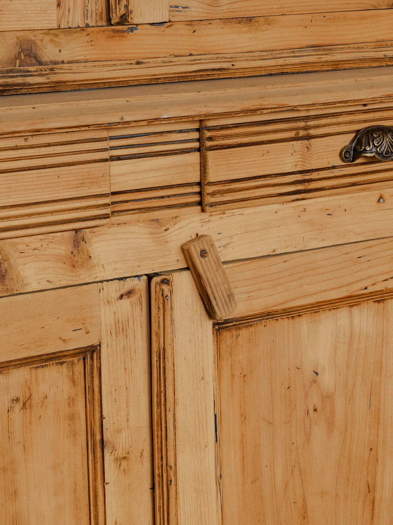 Gilbert, le buffet à deux corps en bois N°1884