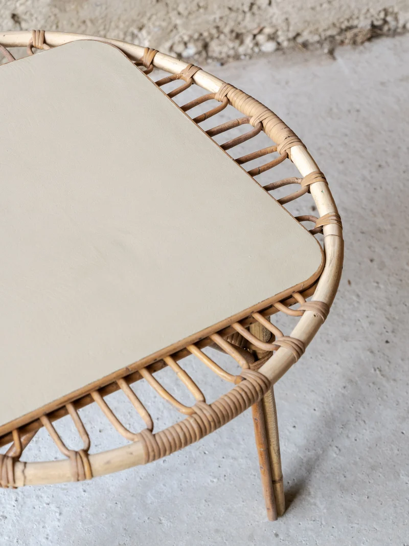 Léonie, la petite table basse ronde en rotin beige N°1167