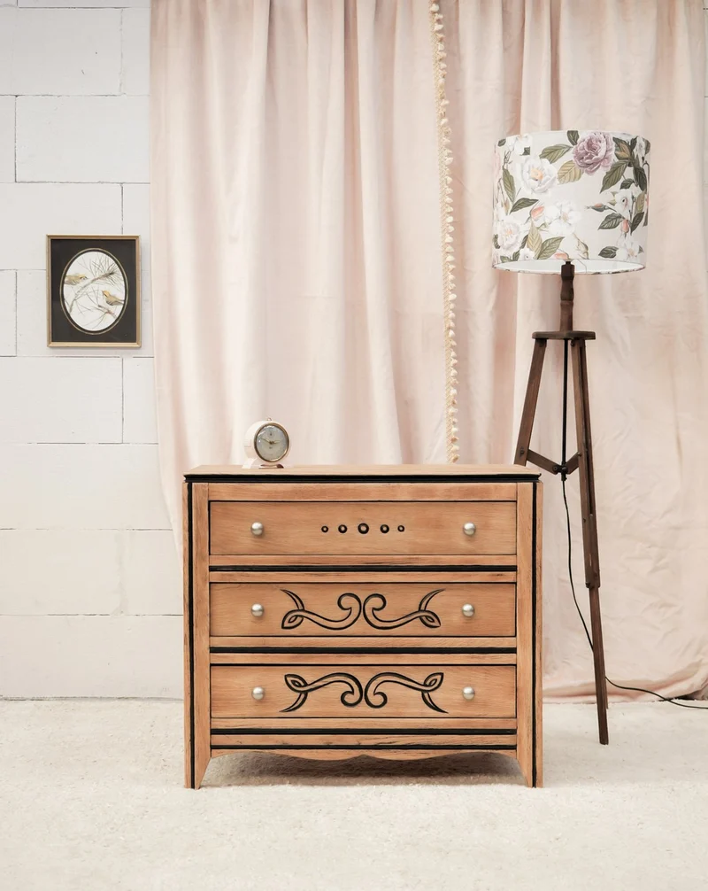 Olga, la commode en bois et motifs N°1096
