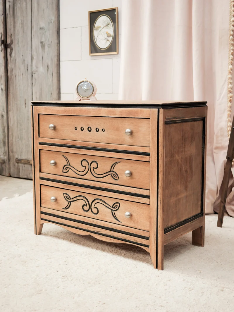 Olga, la commode en bois et motifs N°1096