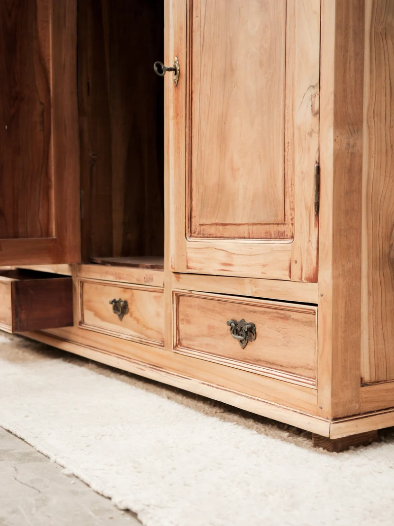 Margaret, la grande enfilade en bois patiné N°768