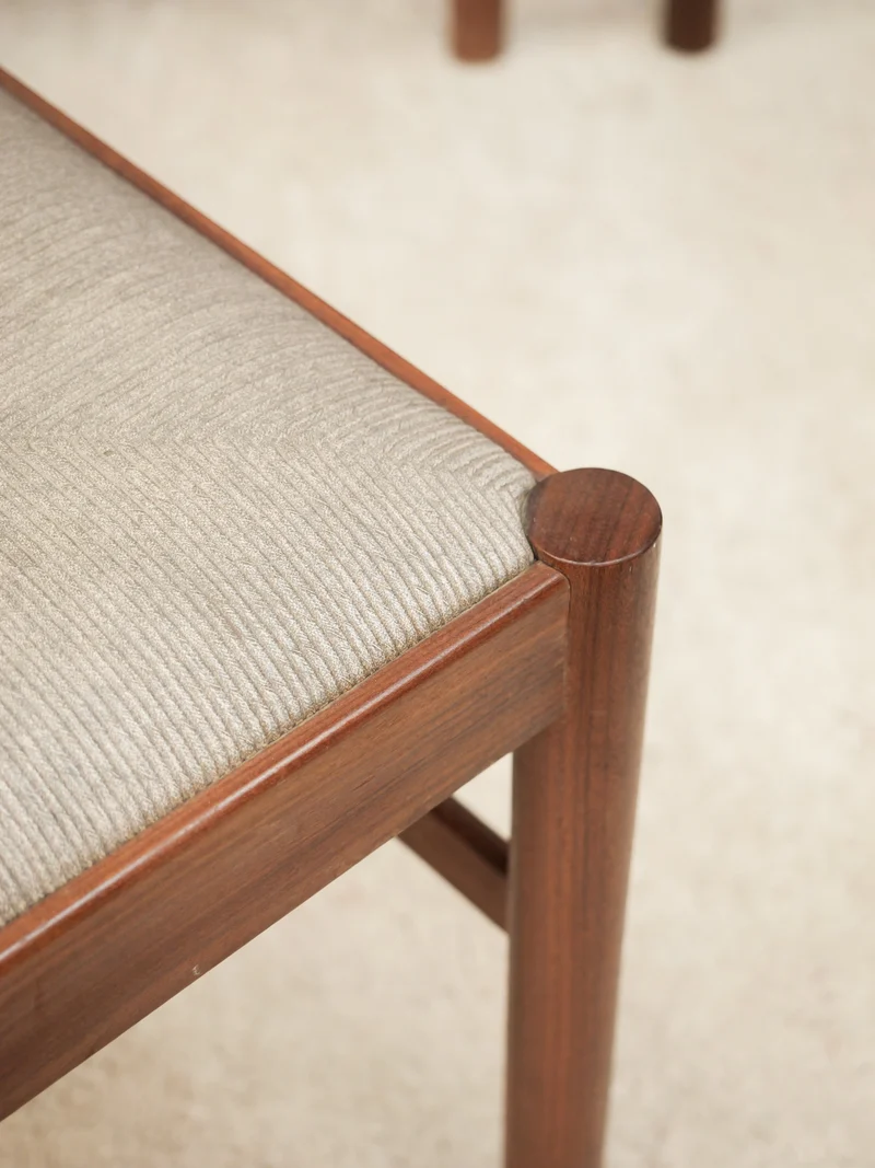 Alma, le lot de 4 chaises grises N°1975