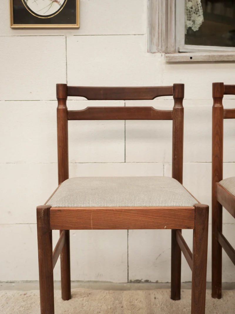 Alma, le lot de 4 chaises grises N°1975