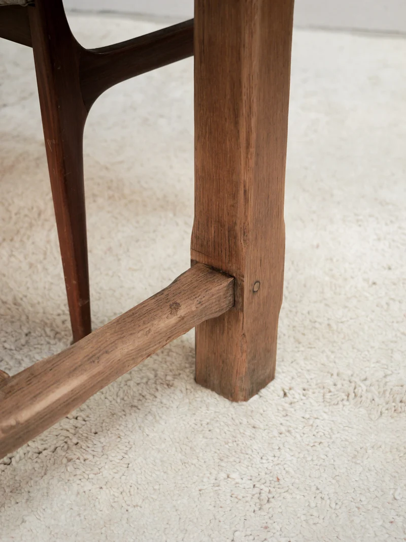 Romy, la table à manger rectangulaire en bois N°1543