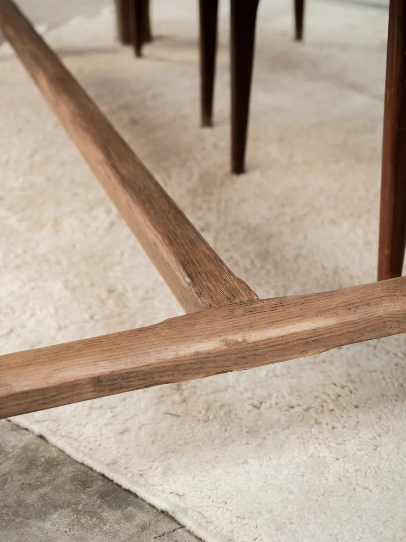 Romy, la table à manger rectangulaire en bois N°1543