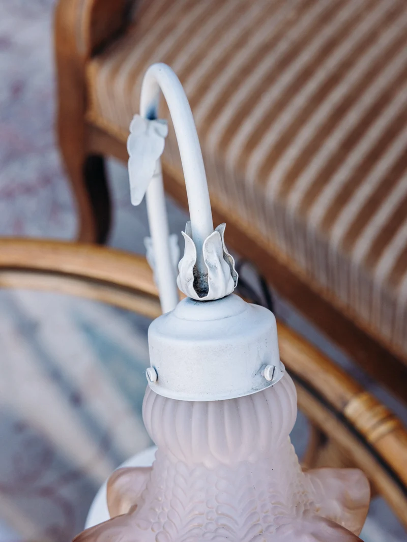 Suzanne, la lampe en métal et verre fumé N°620