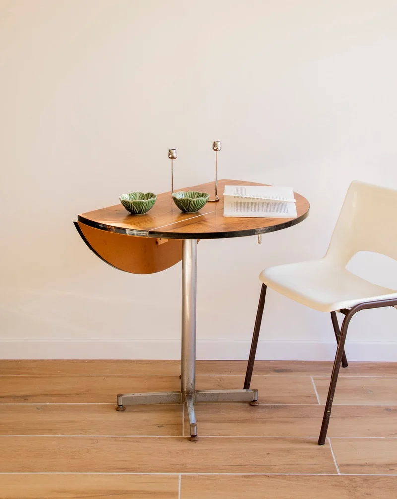 Karla, la table à manger en formica à rabats N°1267