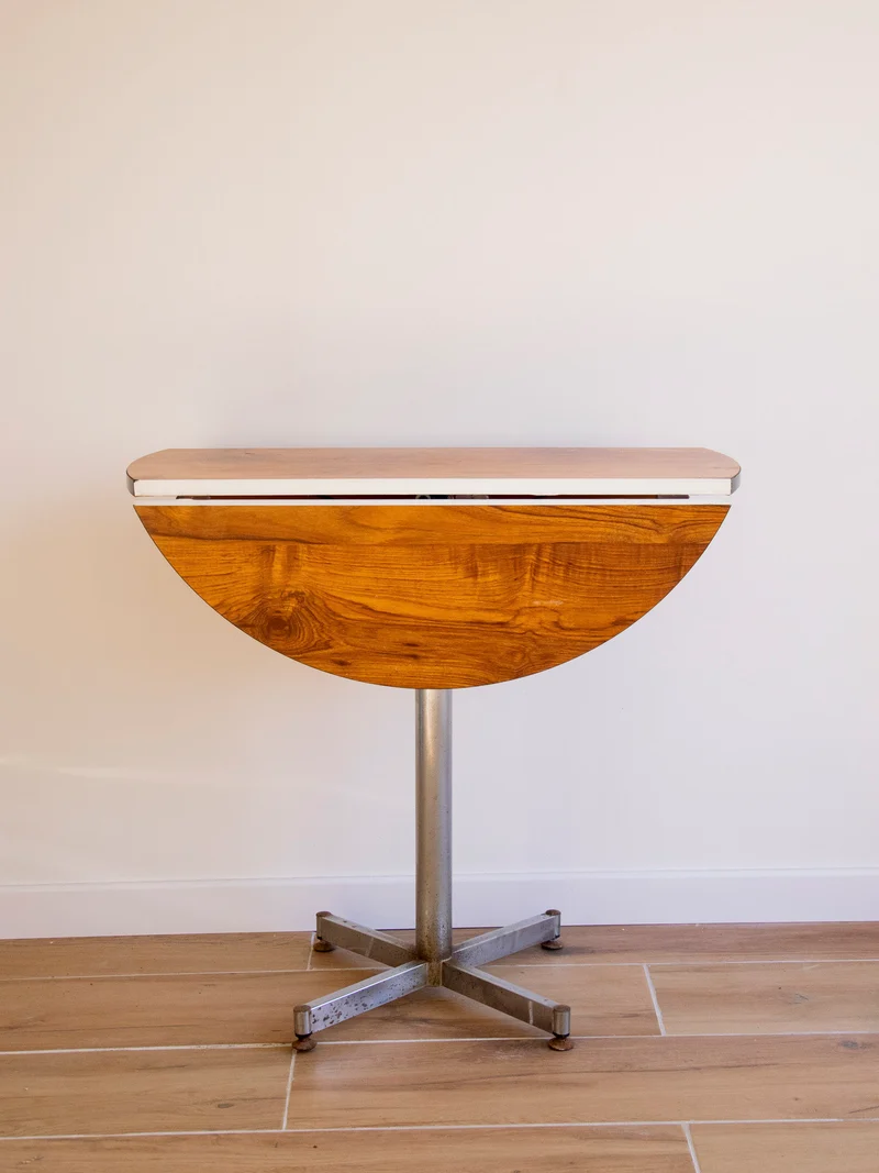 Karla, la table à manger en formica à rabats N°1267