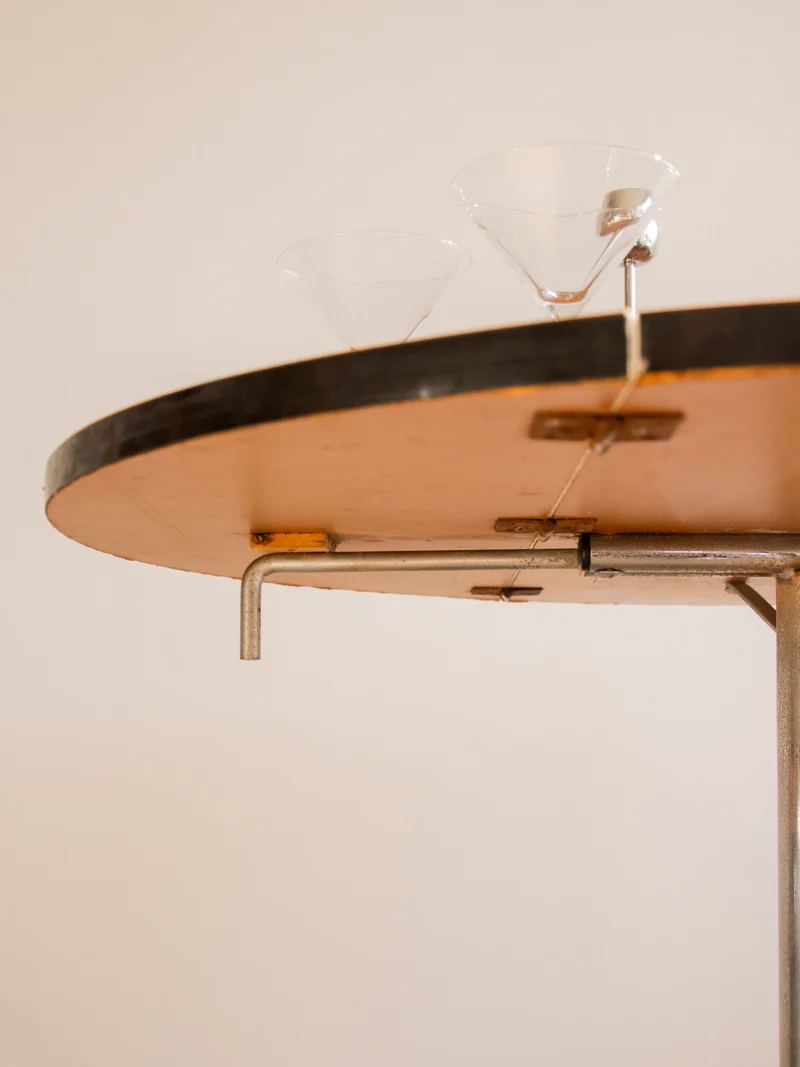 Karla, la table à manger en formica à rabats N°1267