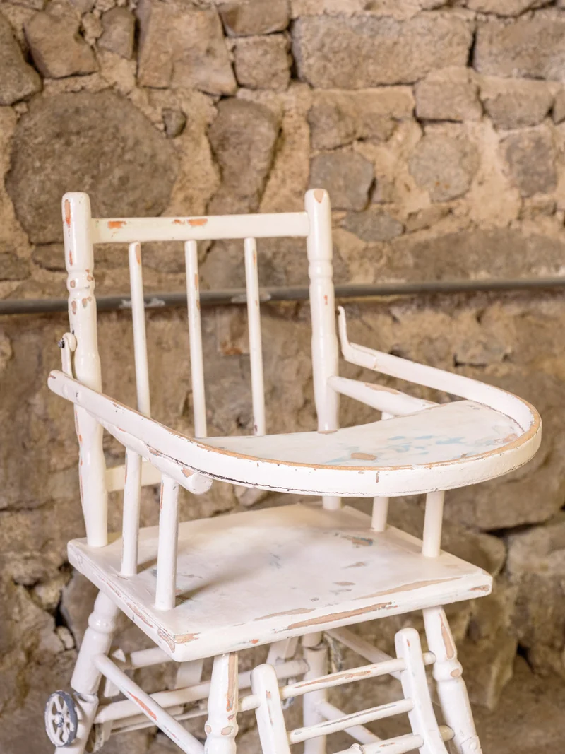 Ernestine, la chaise pour enfant en bois blanc N°1343