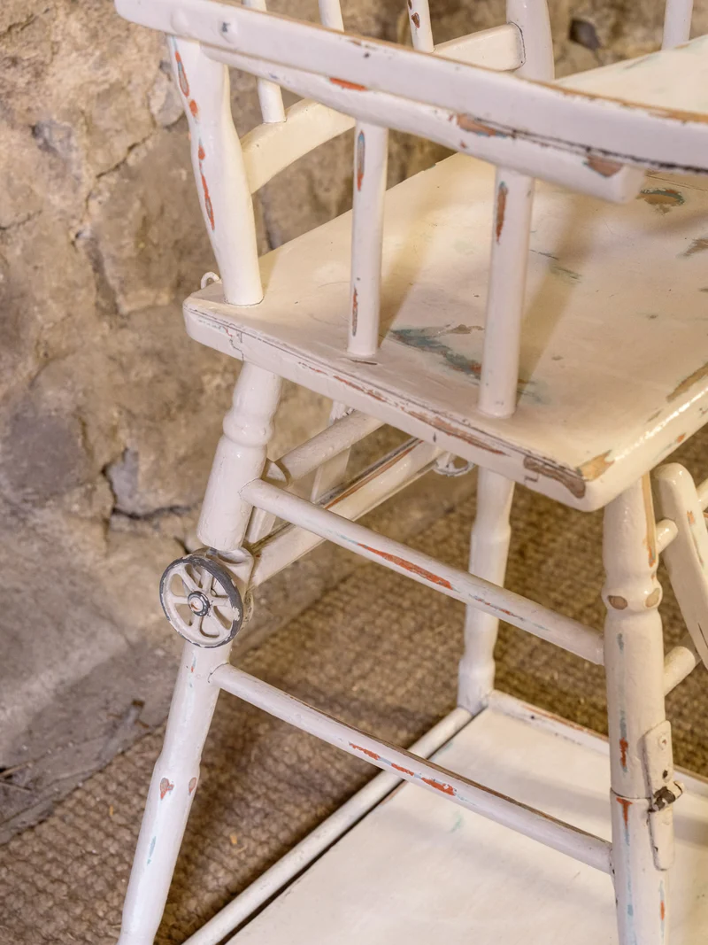 Ernestine, la chaise pour enfant en bois blanc N°1343