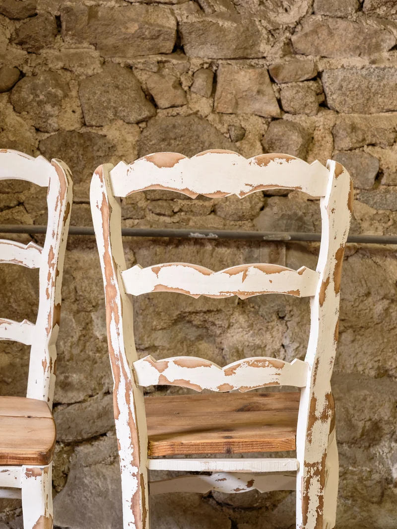 Claude, la paire de chaises en bois N°1621