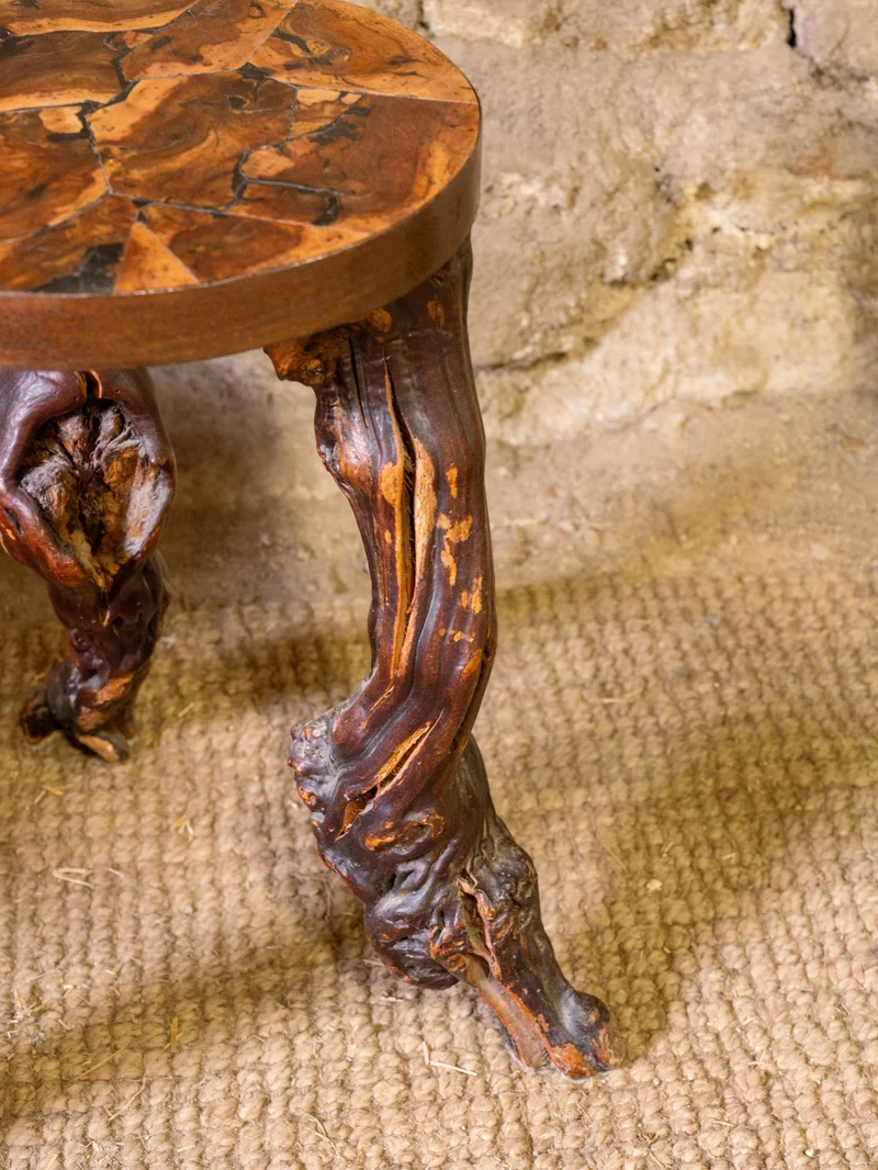 Regis, le tabouret en bois N°1559