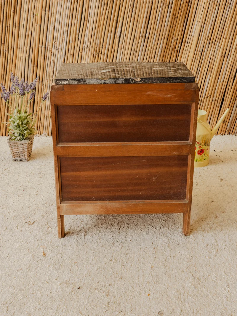 Gilbert, le petit buffet en bois et marbre N°1879