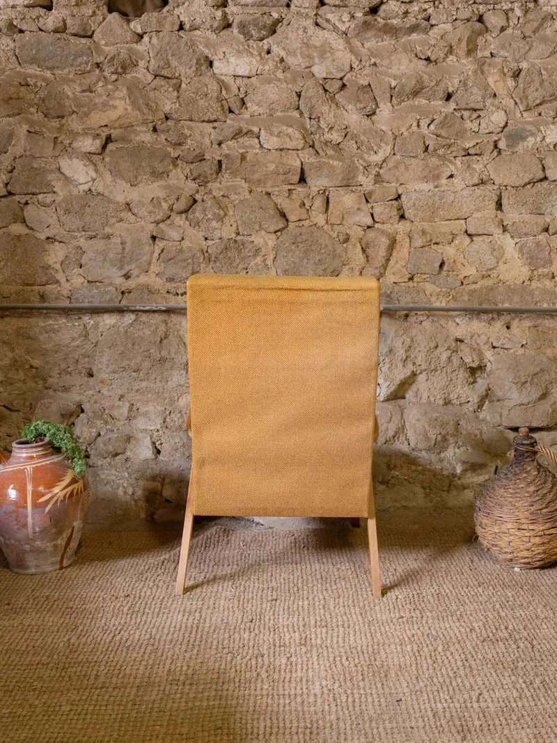 Jakob, le fauteuil scandinave en tissu moutarde N°1383