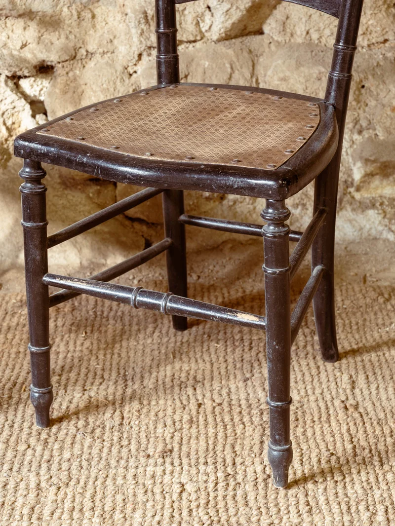 Claude, le lot de 5 chaises en bois N°1620