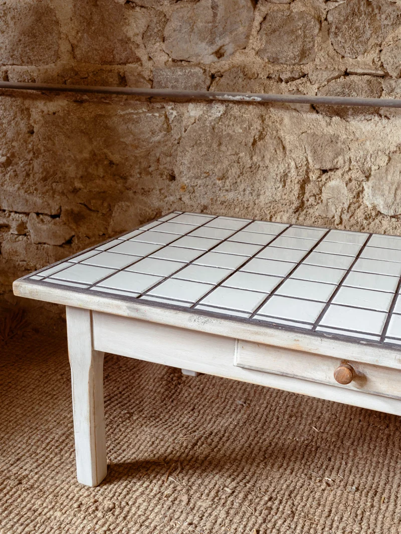 Donna, la table basse en bois et céramique N°1571