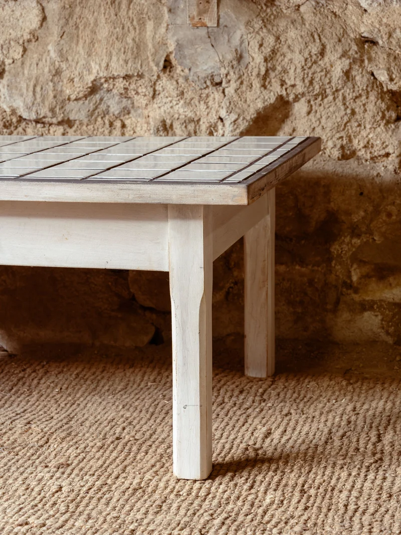 Donna, la table basse en bois et céramique N°1571