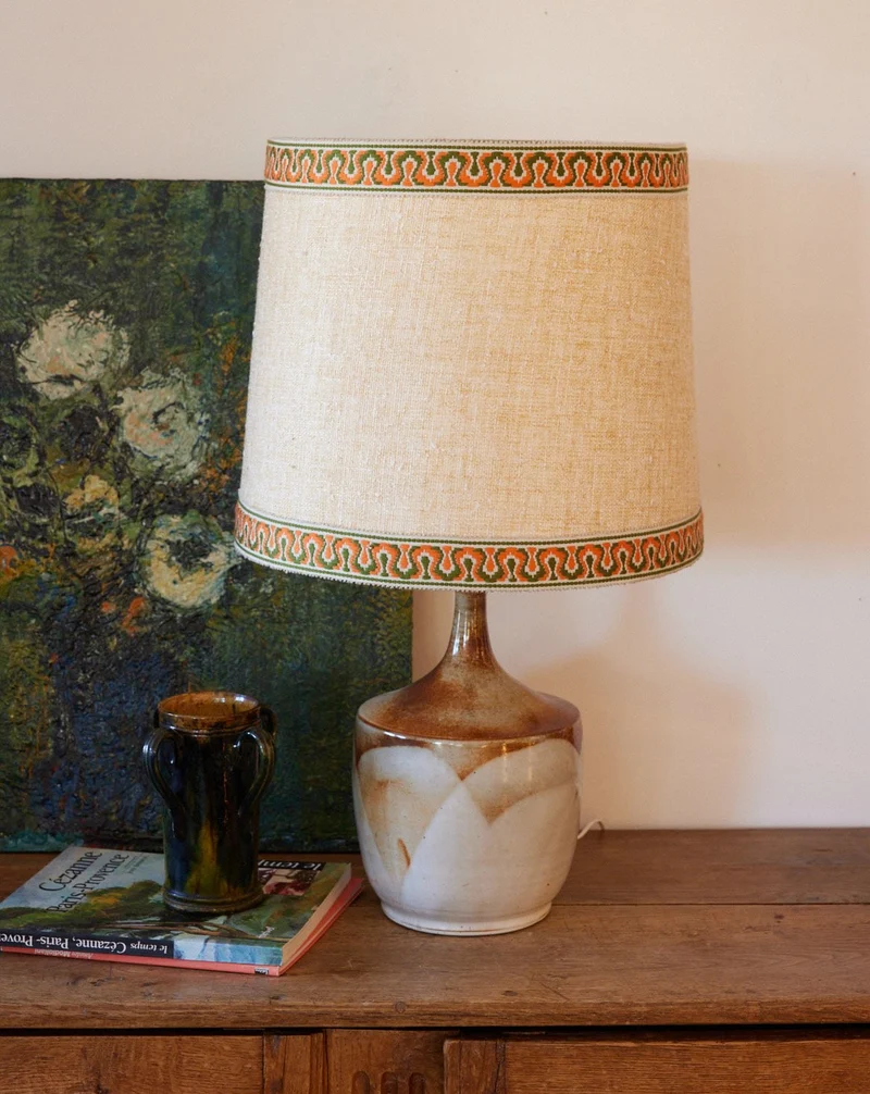Julia, la lampe seventies en céramique N°1051