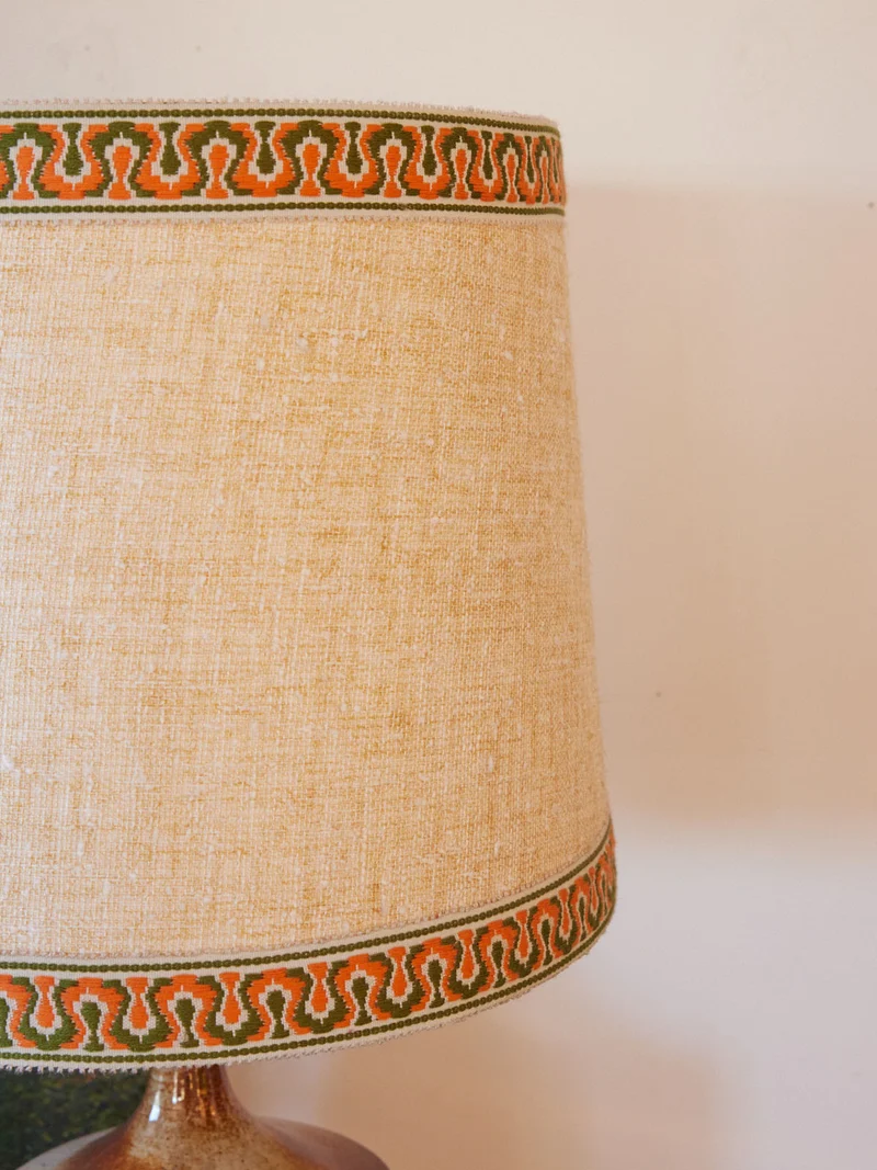 Julia, la lampe seventies en céramique N°1051