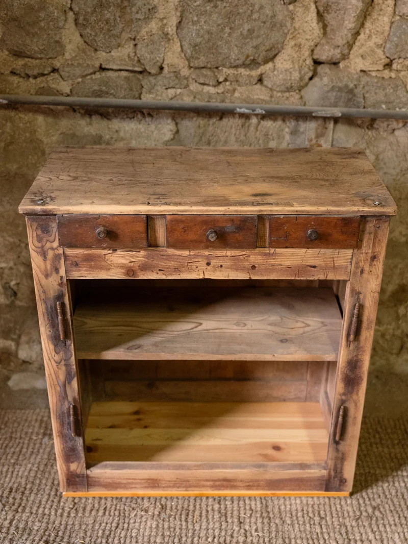 Gilbert, le petit buffet en bois N°1861
