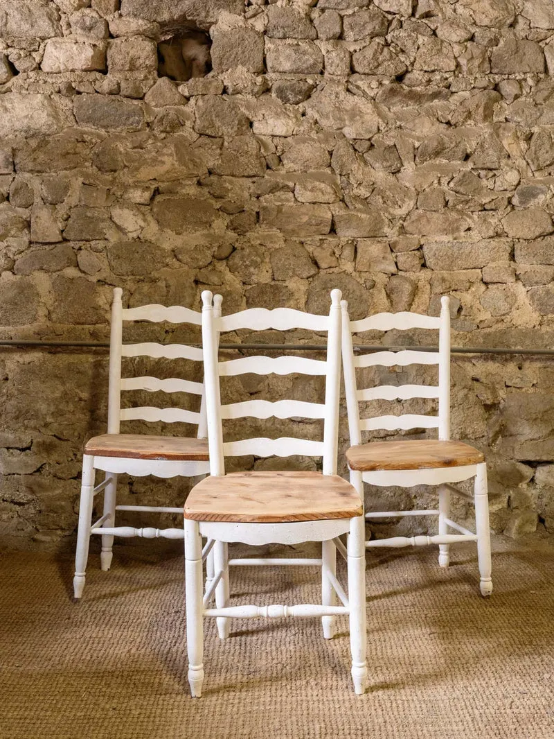 Claude, le lot de 3 chaises en bois N°1622