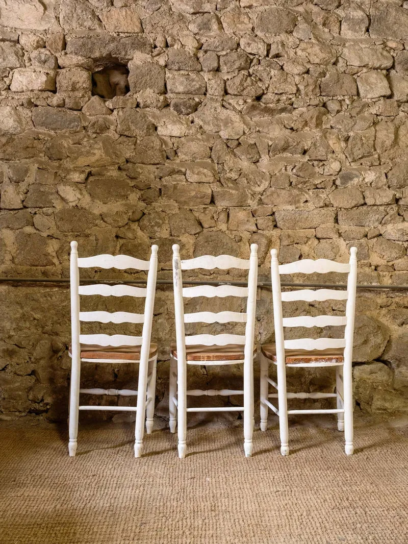 Claude, le lot de 3 chaises en bois N°1622