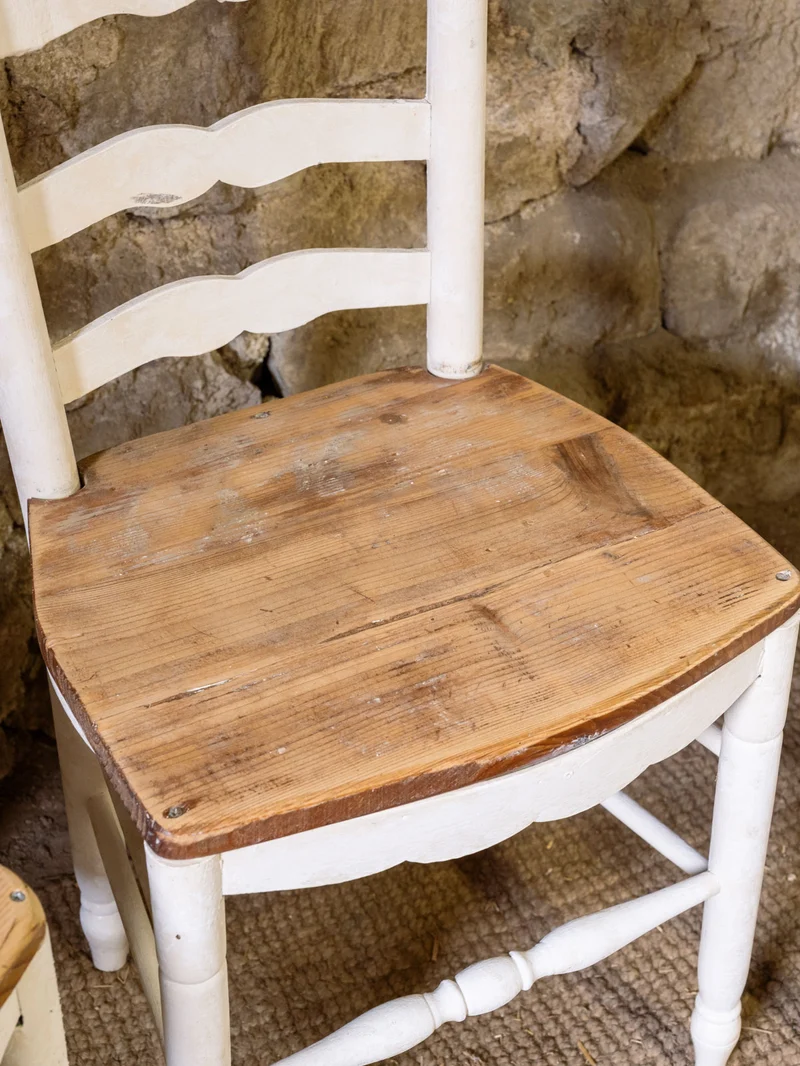 Claude, le lot de 3 chaises en bois N°1622