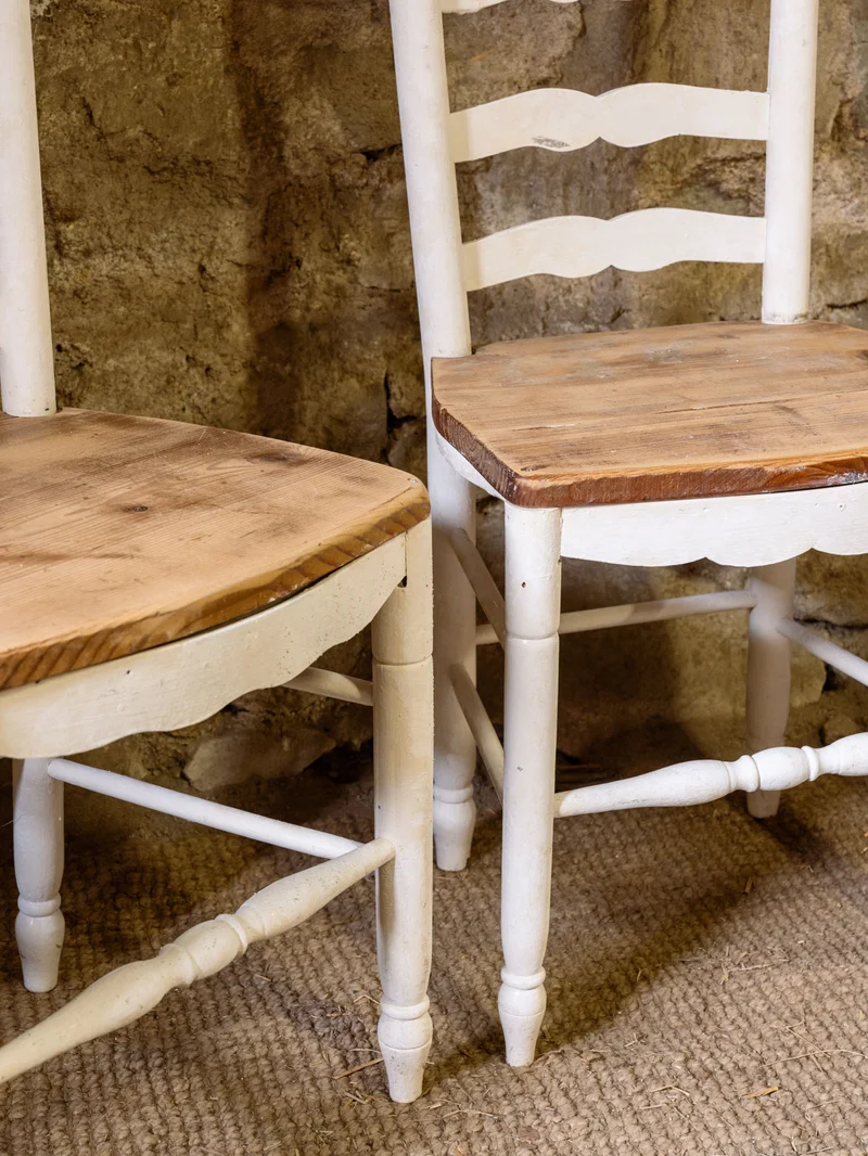 Claude, le lot de 3 chaises en bois N°1622
