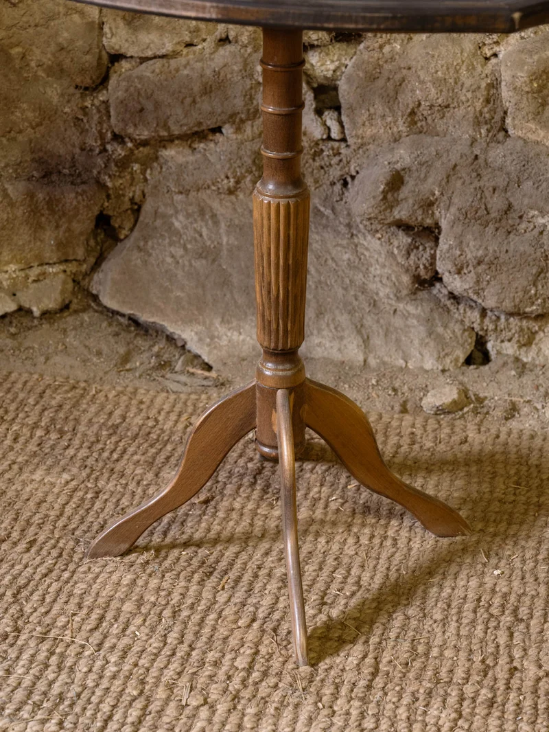 Alfred, le guéridon en bois N°1443