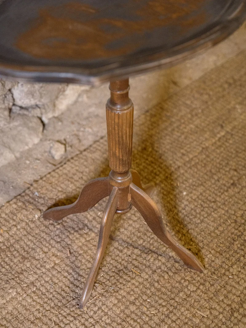 Alfred, le guéridon en bois N°1443