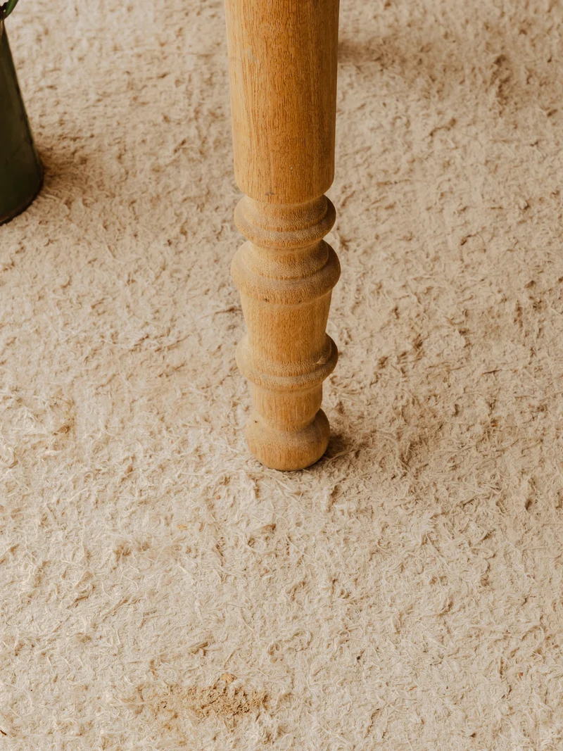 Romy, la table à manger ovale en bois N°1551