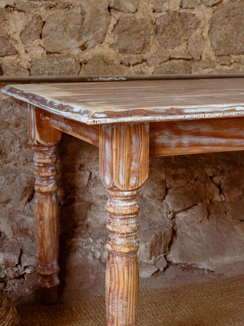 Romy, la table à manger en bois N°1540