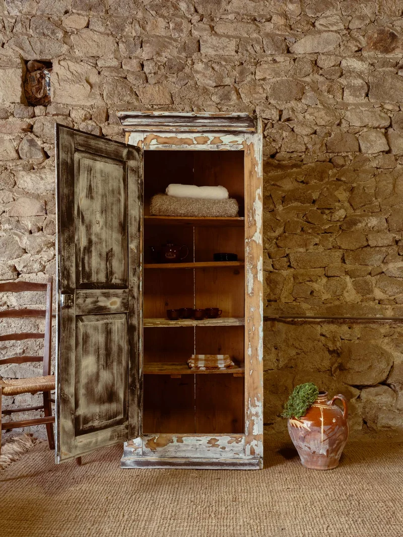 Blandine, la bonnetière en bois N°512