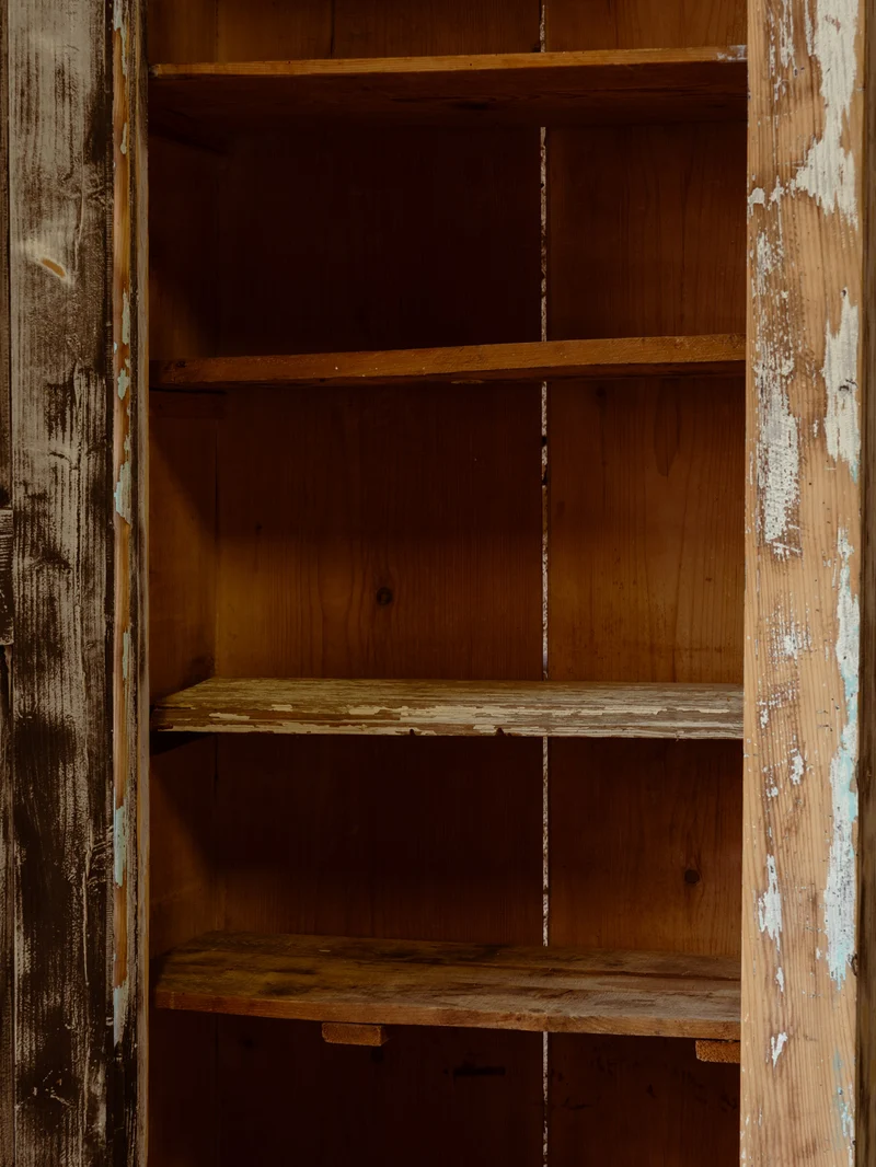 Blandine, la bonnetière en bois N°512