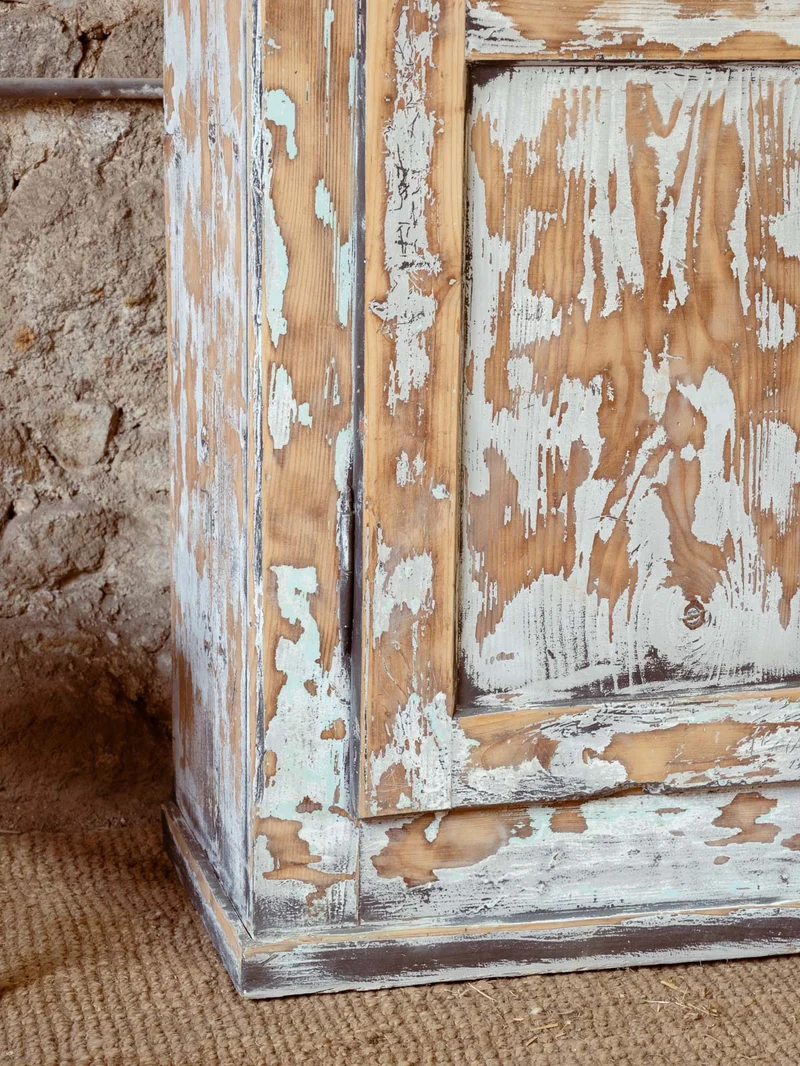 Blandine, la bonnetière en bois N°512