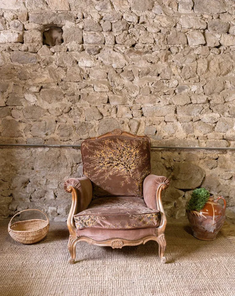 Ernest, le fauteuil en velours marron N°1600