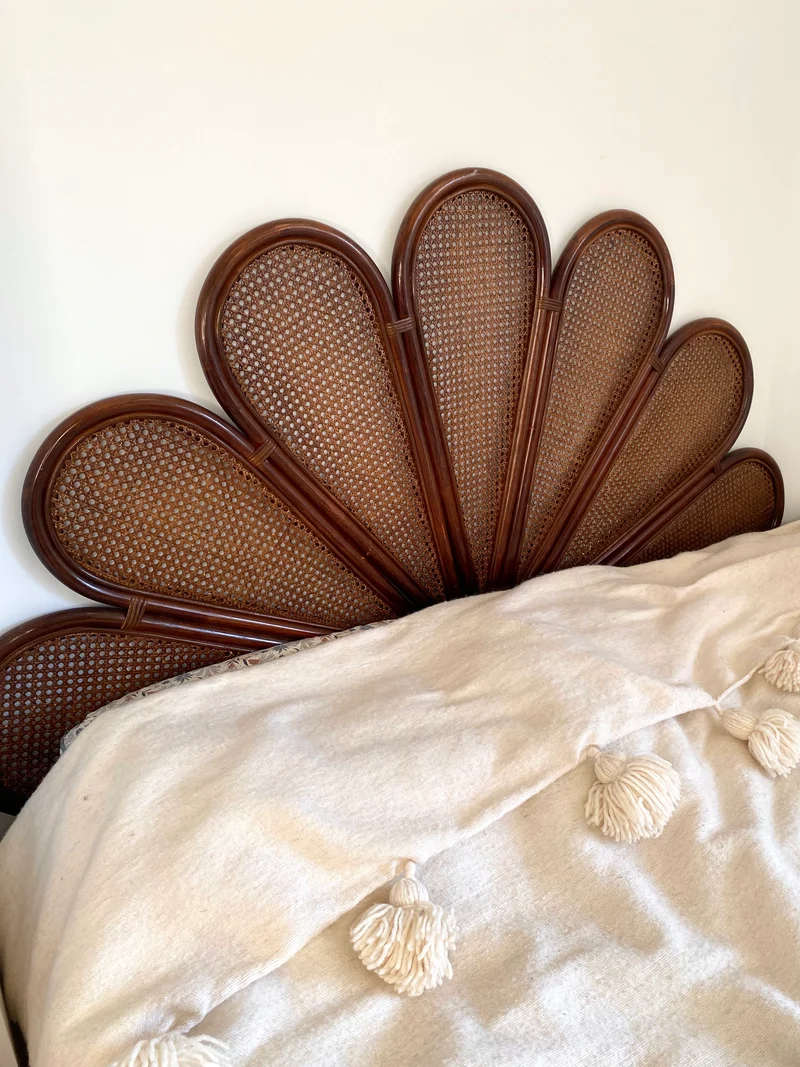 Tête de lit fleur en rotin et cannage ancien