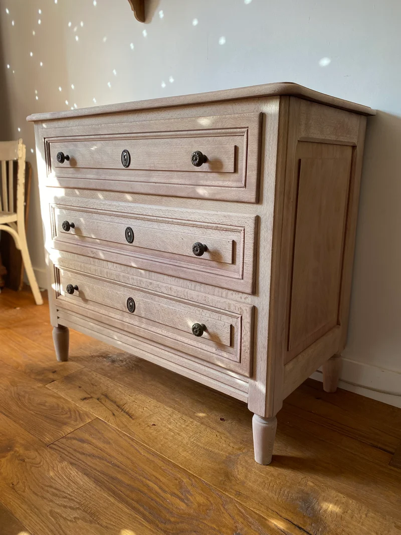 Commode 3 tiroirs en bois massif ancien rénové