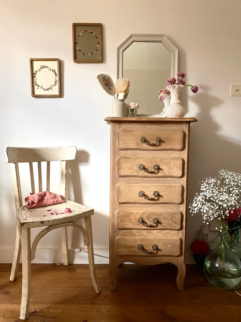 Chiffonnier en bois massif ancien rénové