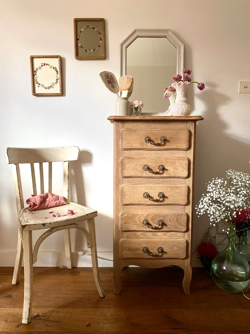 Chiffonnier en bois massif ancien rénové