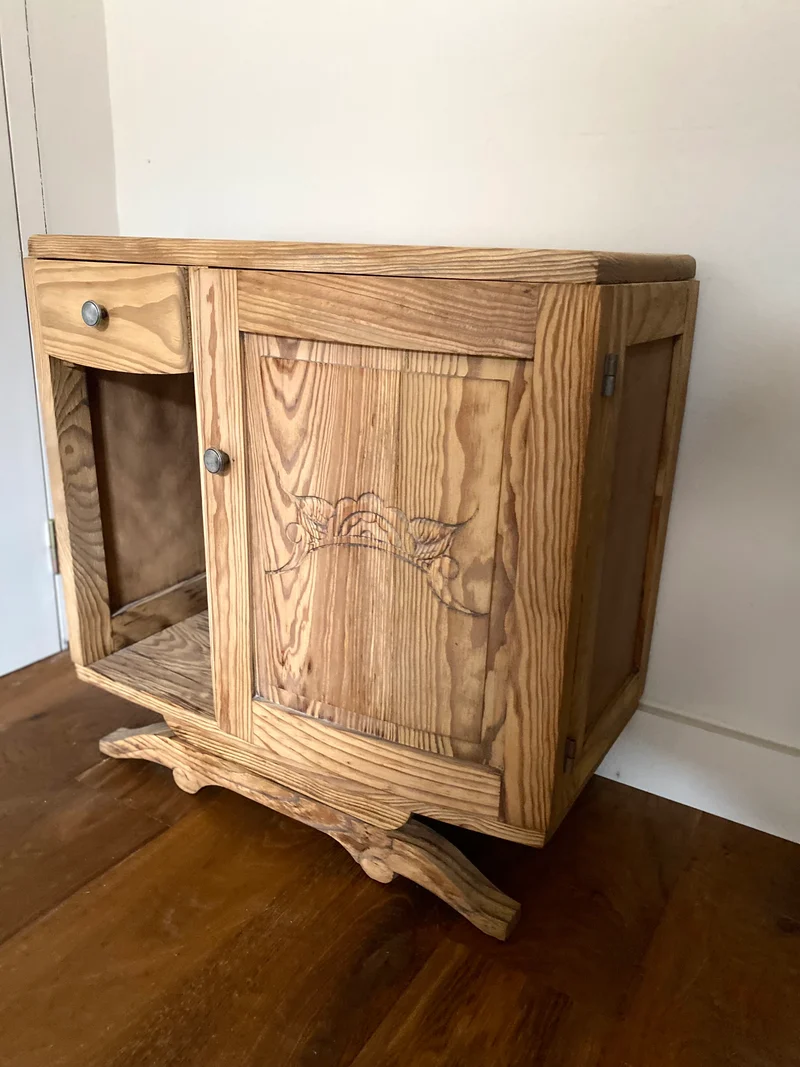 Table de chevet en bois ancien style Art Deco