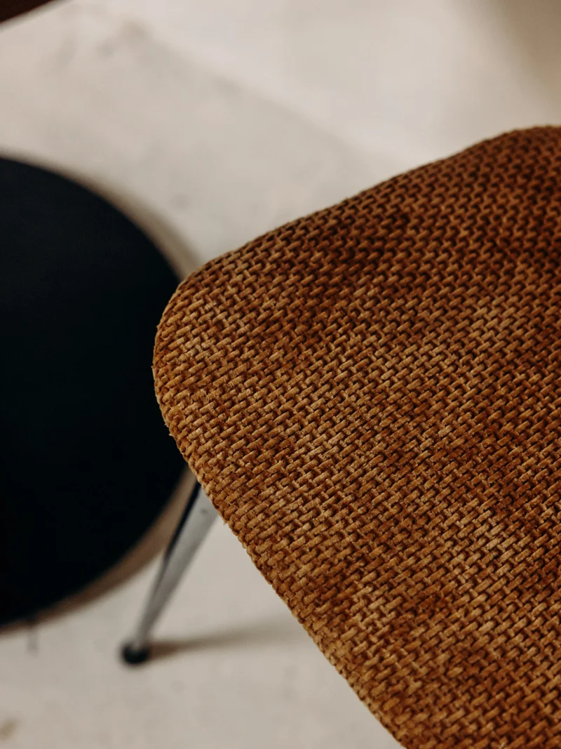 Alma, la chaise aux lignes épurées N°1969