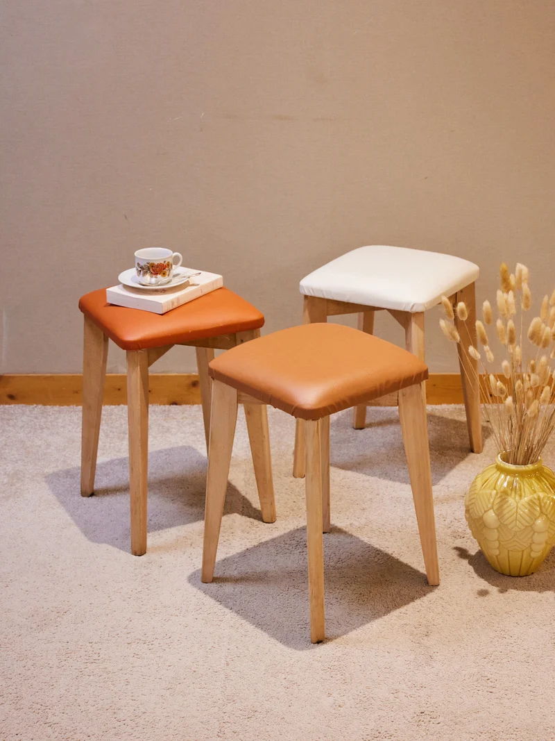 Regis, le lot de 3 tabourets en bois poncé N°1555
