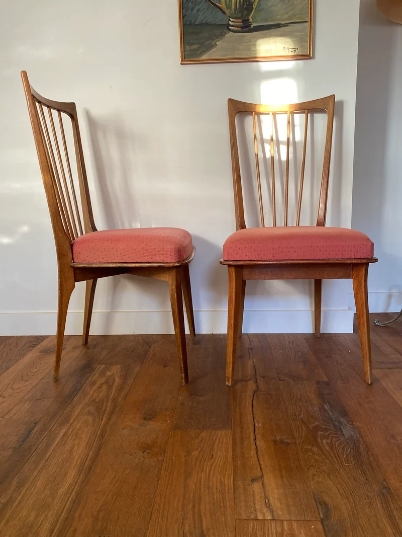 Quatre chaises scandinaves vintage en bois