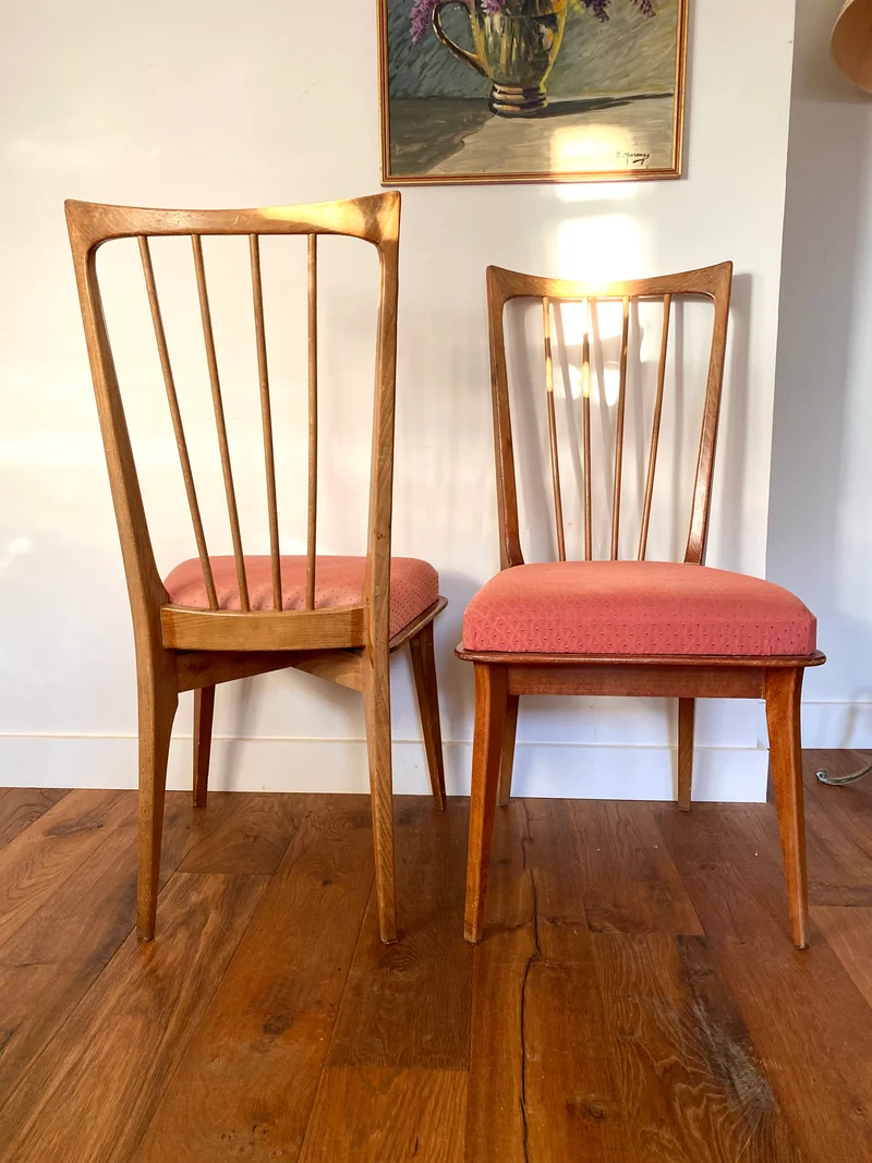 Quatre chaises scandinaves vintage en bois