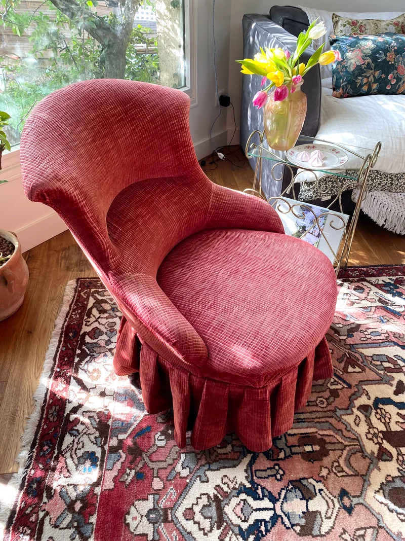 Fauteuil crapaud ancien en velours