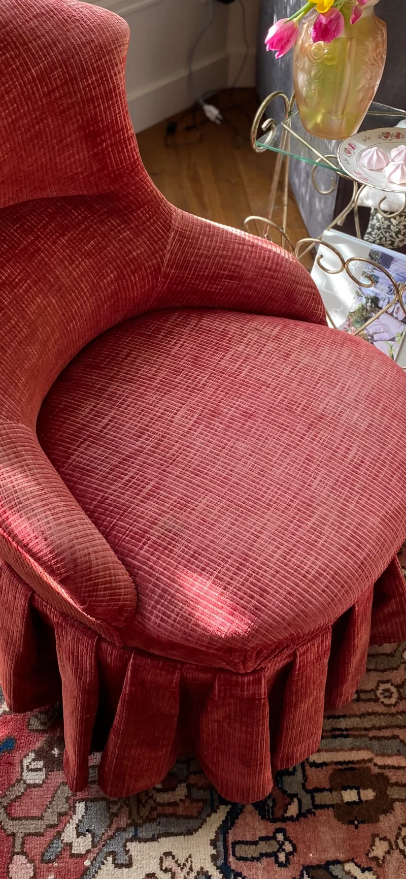 Fauteuil crapaud ancien en velours