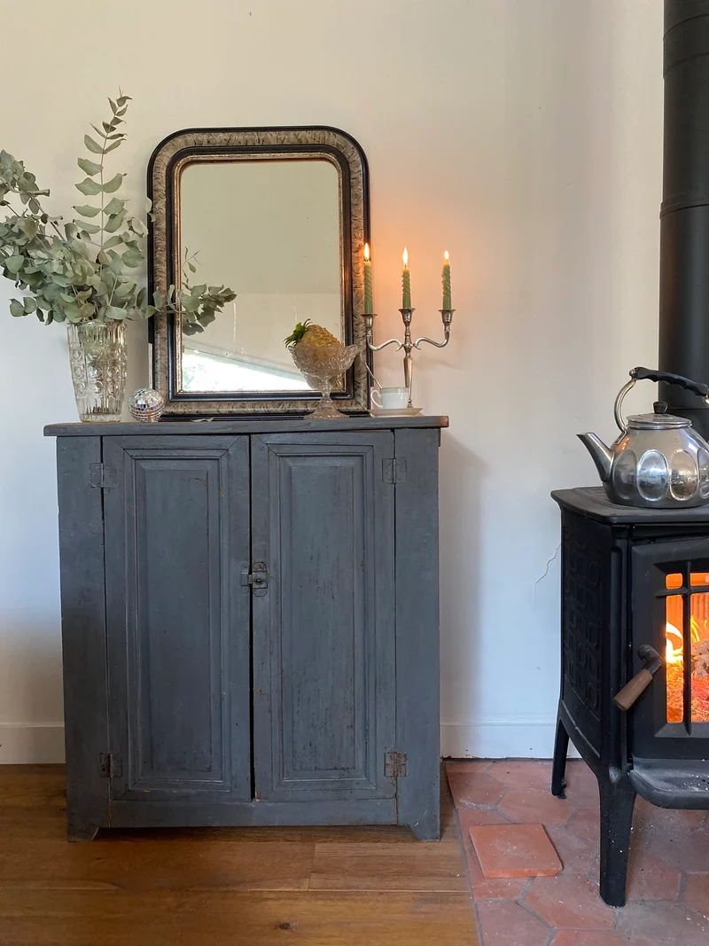 Buffet parisien en bois ancien gris